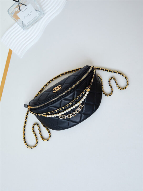 CC Pearl Chain Waist Bag - Image 3
