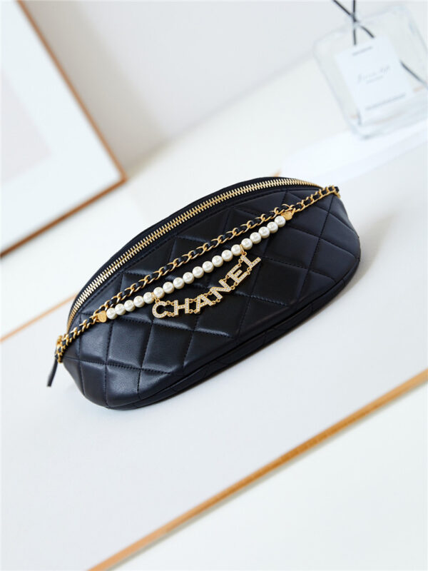 CC Pearl Chain Waist Bag - Image 5