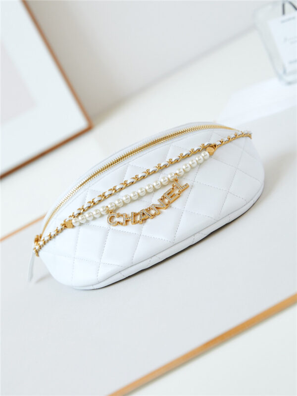 CC Pearl Chain Waist Bag - Image 5