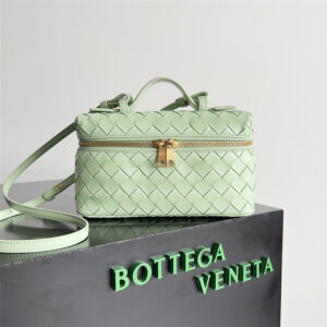 Bottega Veneta Woven Zip Crossbody Bag Green