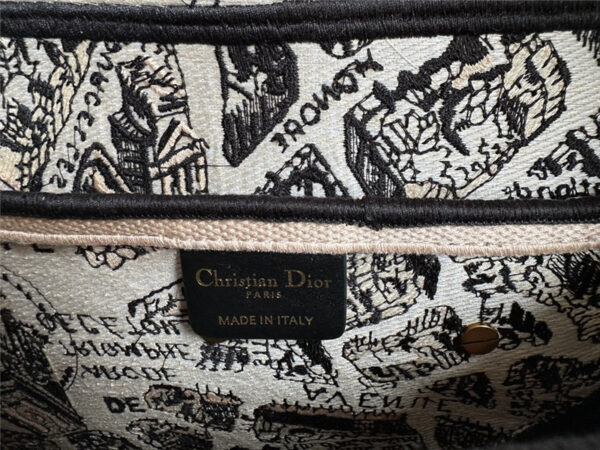 Dior Black Embroidered Denim Saddle Bag - Image 5