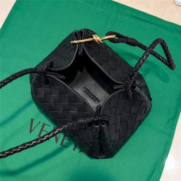 bottega veneta parachute leather shoulder bag - Image 2