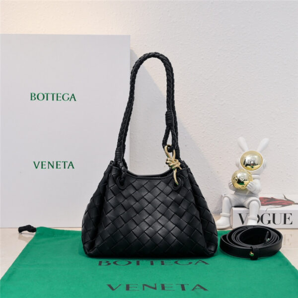 bottega veneta parachute leather shoulder bag - Image 6