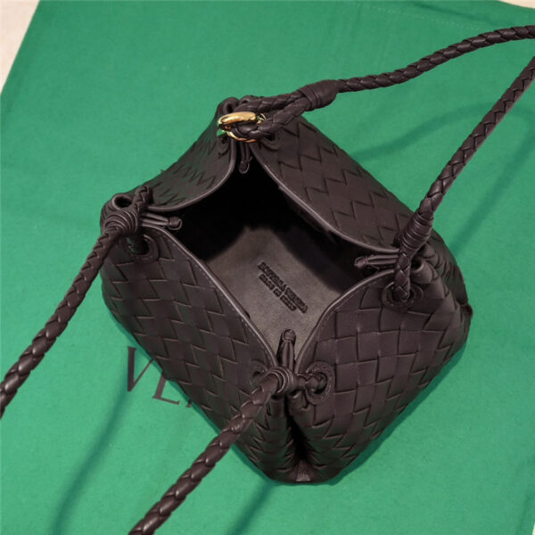 bottega veneta parachute leather shoulder bag - Image 5