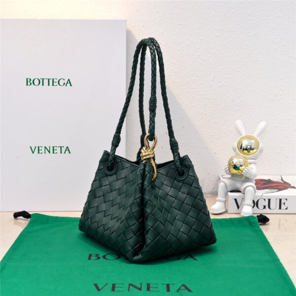 bottega veneta parachute leather shoulder bag - Image 5