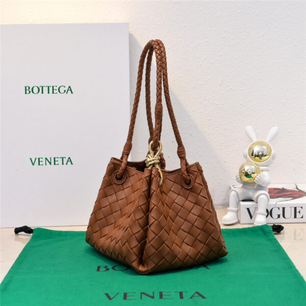 bottega veneta parachute leather shoulder bag - Image 3