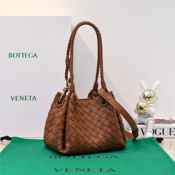 bottega veneta parachute leather shoulder bag - Image 6