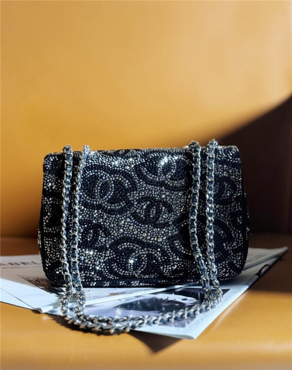 CC pearl cf rhinestone flap bag - Image 4