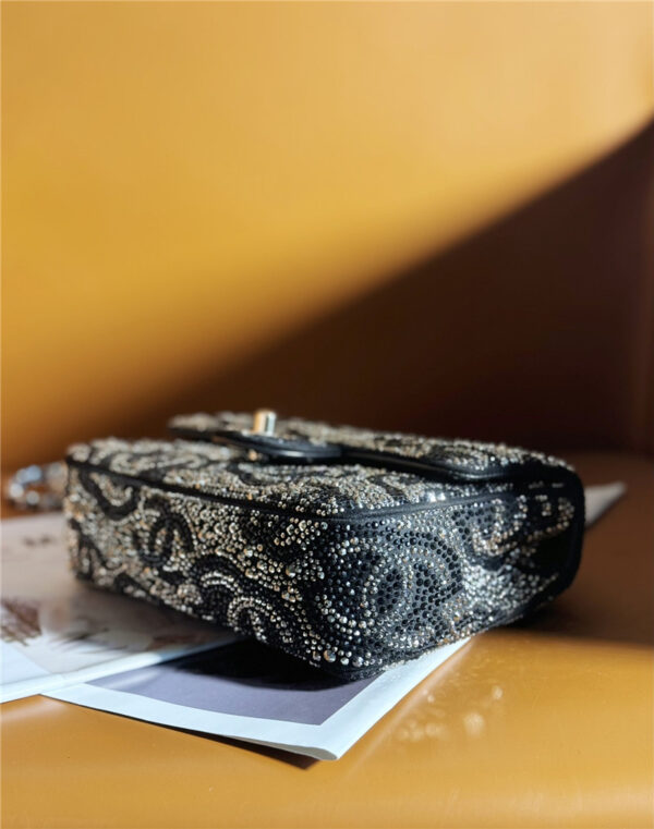 CC pearl cf rhinestone flap bag - Image 7