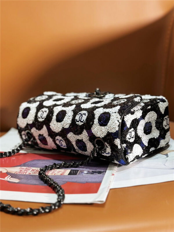 CC camellia CF flap bag - Image 2