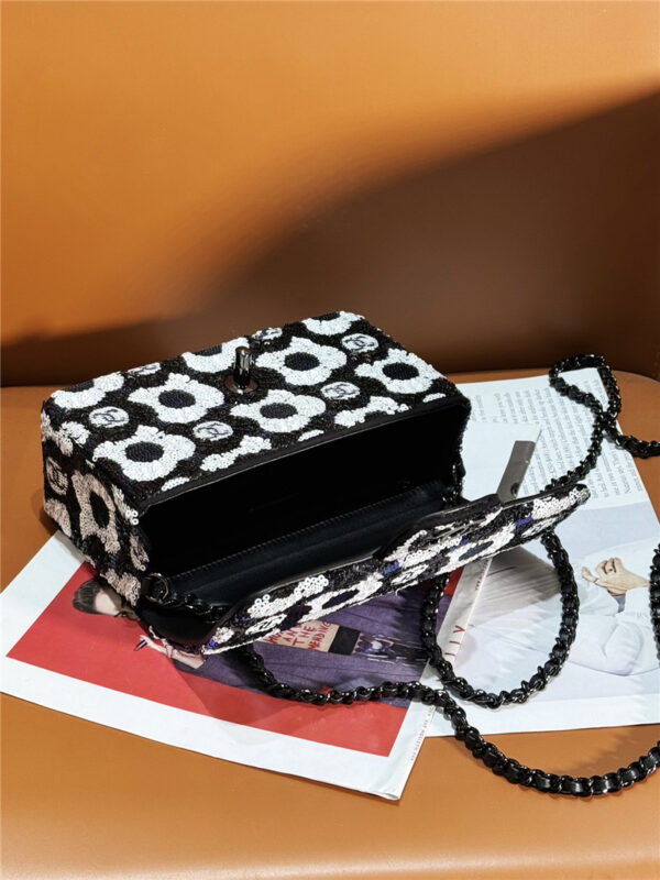 CC camellia CF flap bag - Image 8