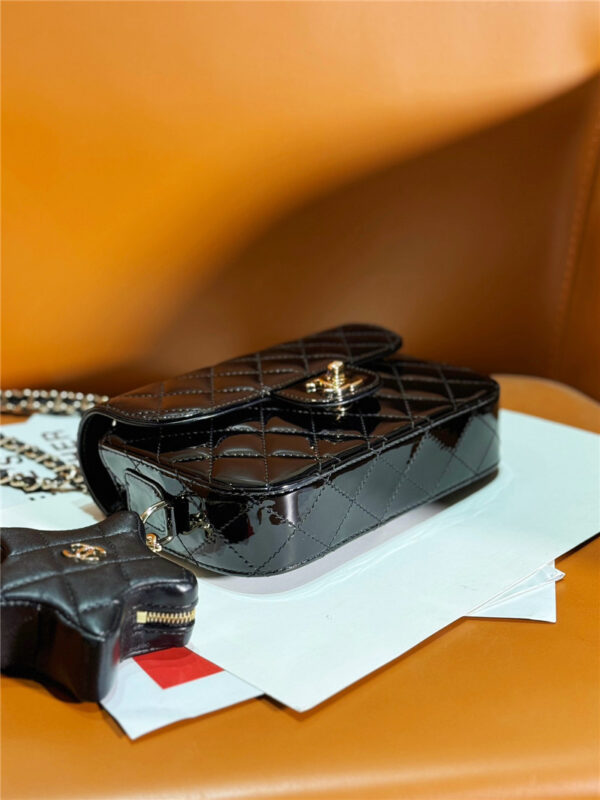 CC patent leather CF star bag - Image 3