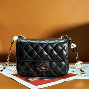 CC love CC logo flap bag