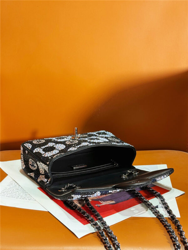 CC limited edition camellia CF bag small - Image 4