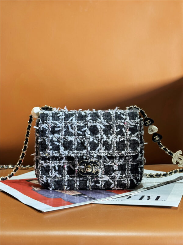 CC love CC logo flap bag - Image 3