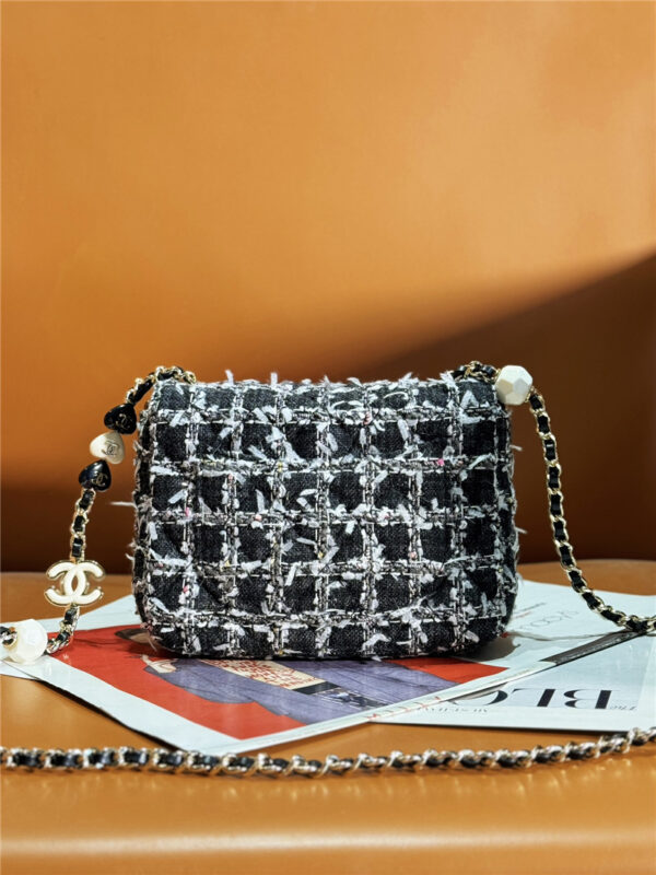 CC love CC logo flap bag - Image 4