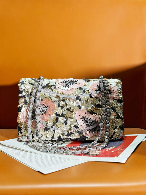 CC limited edition CF sequin bag - Image 5