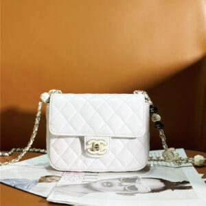 CC love CC logo flap bag