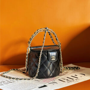 CC handle cosmetic bag