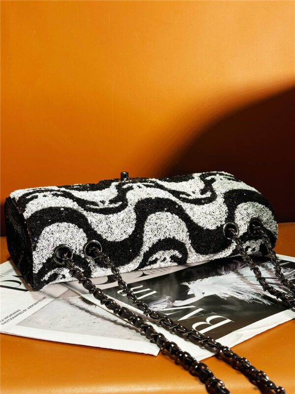 CC Panda sequin CF bag - Image 5