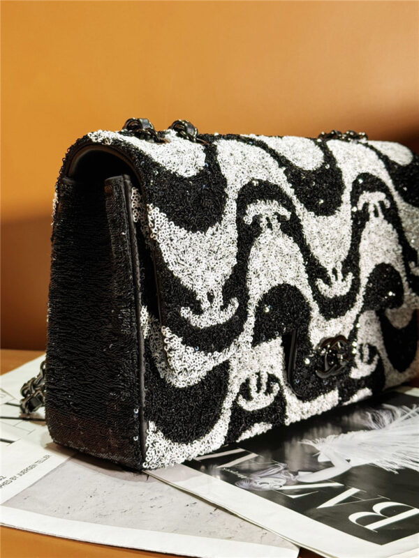 CC Panda sequin CF bag - Image 6