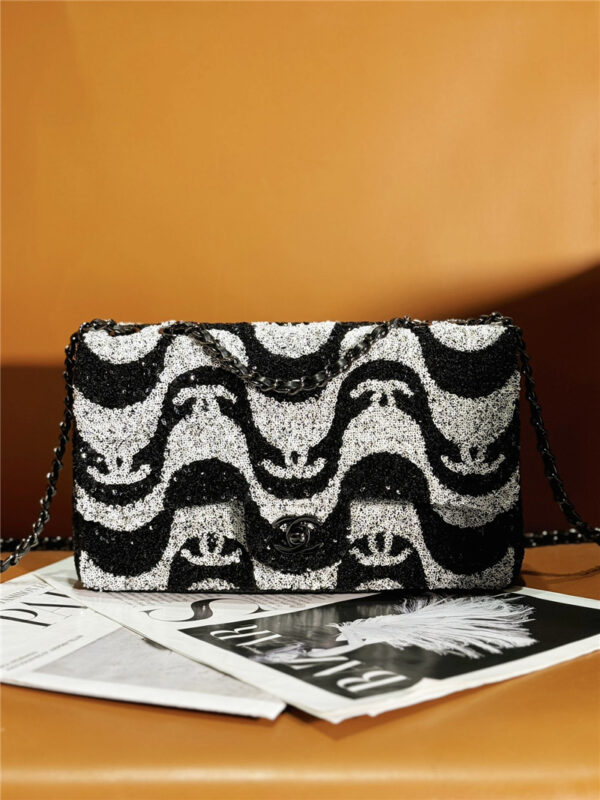 CC Panda sequin CF bag - Image 8