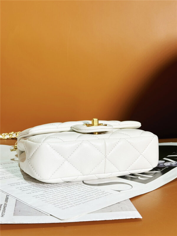 CC Pearl White Classic CF Bag Small - Image 2