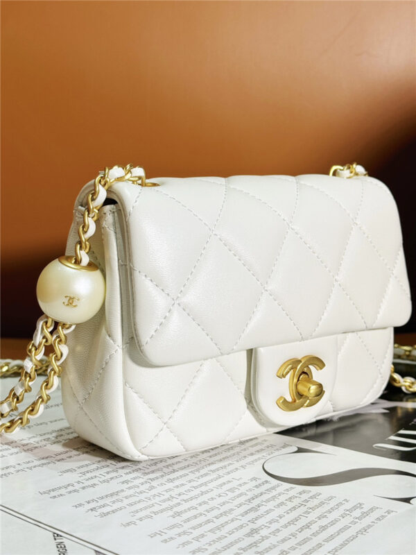 CC Pearl White Classic CF Bag Small - Image 4