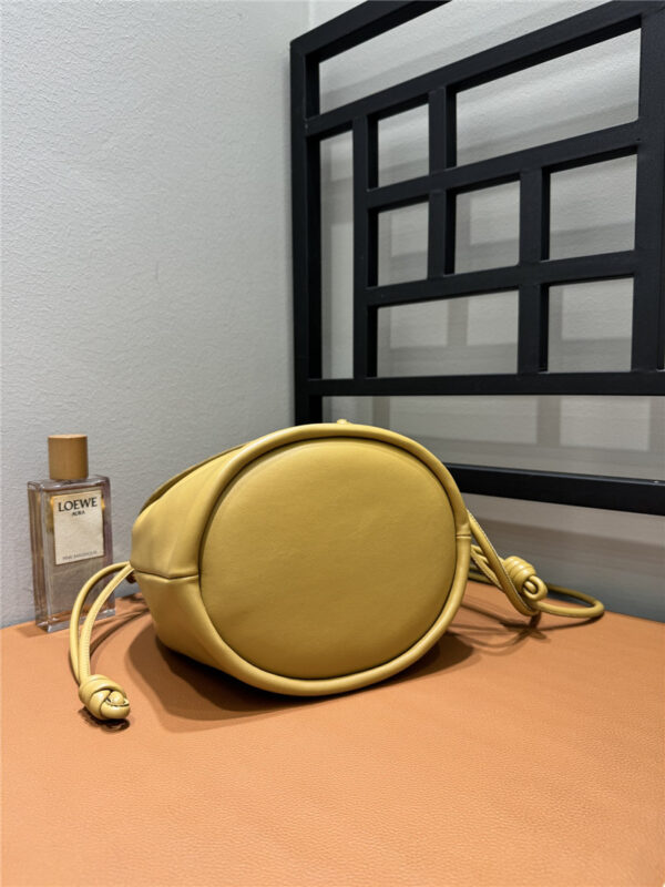 Loewe Flamenco Leather Shoulder Bag - Image 2