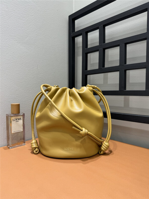 Loewe Flamenco Leather Shoulder Bag - Image 5