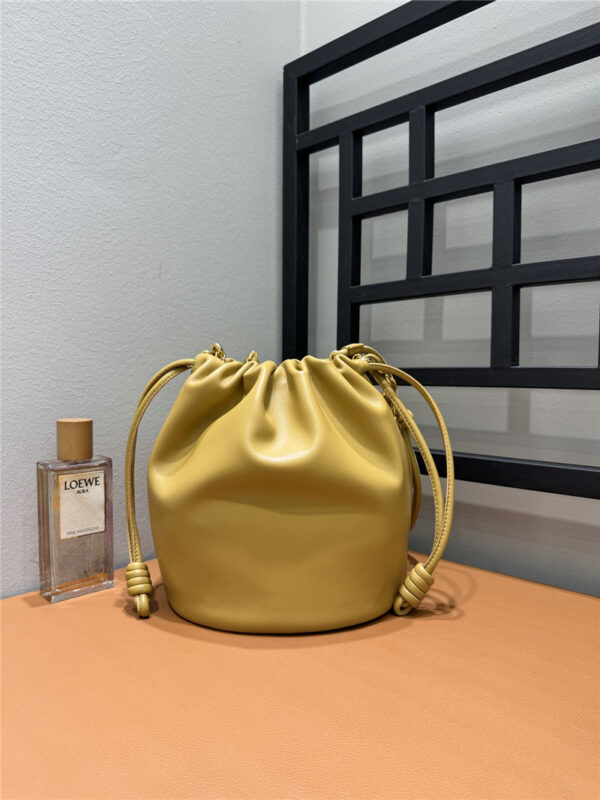 Loewe Flamenco Leather Shoulder Bag - Image 8