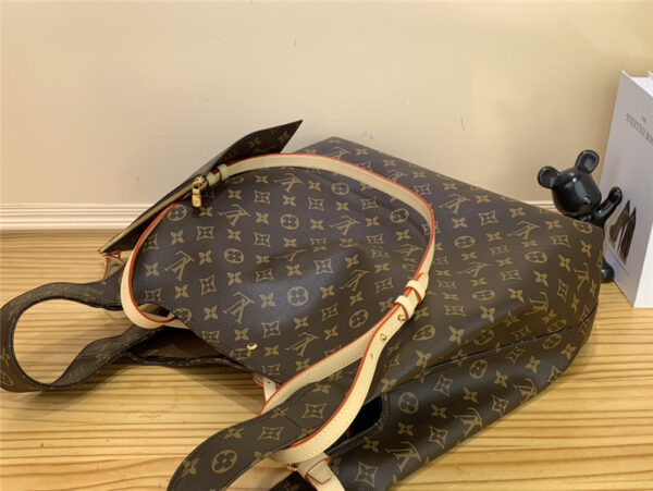 Louis Vuitton LV unveils the new Atlantis bag - Image 5