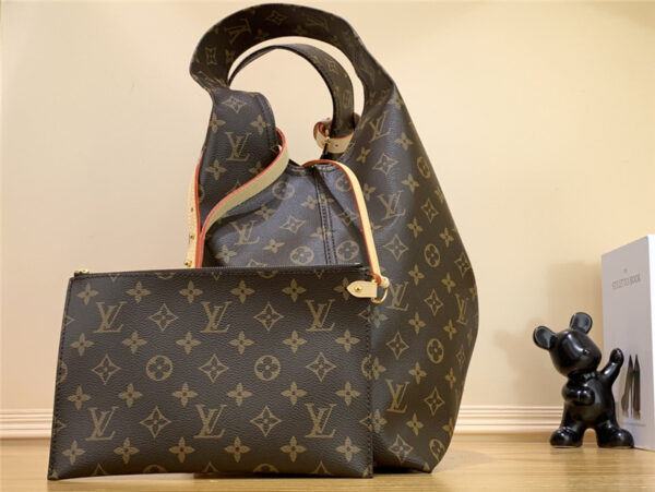 Louis Vuitton LV unveils the new Atlantis bag - Image 6