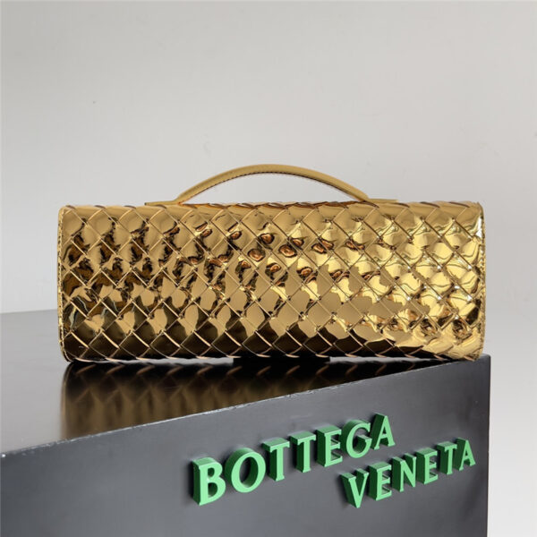 bottega veneta andiamo clutch - Image 4