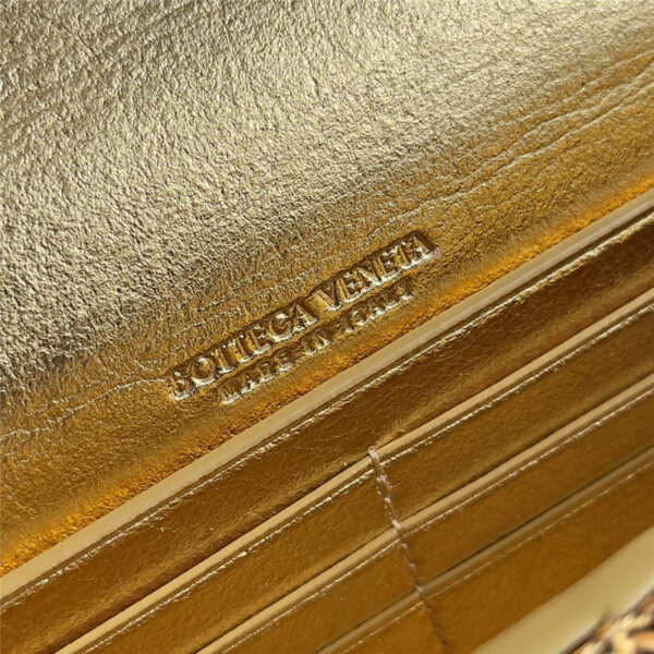 bottega veneta andiamo clutch - Image 5