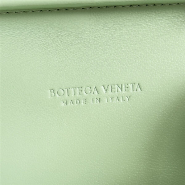 Bottega Veneta Green Knot Clutch Bag - Image 4