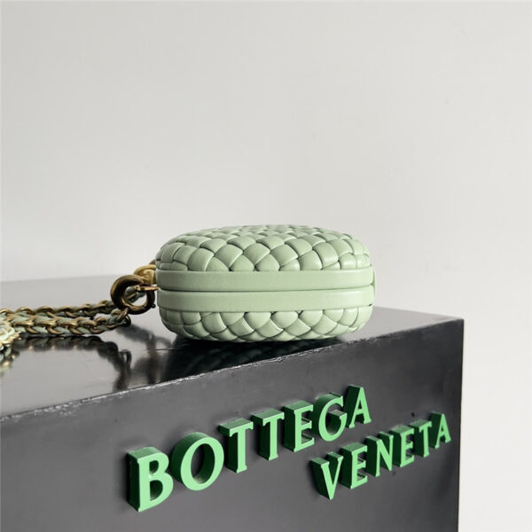 Bottega Veneta Green Knot Clutch Bag - Image 5
