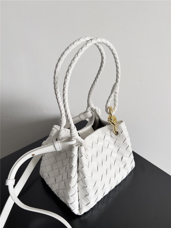 Bottega Veneta Small Andiamo Parachute Bag - Image 5