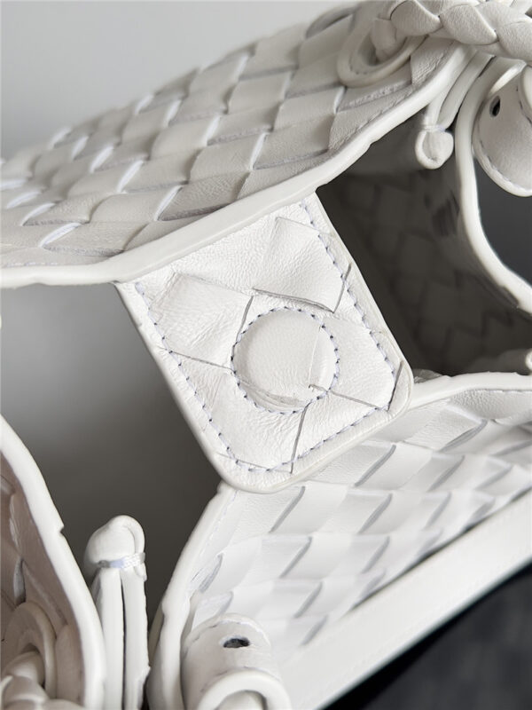 Bottega Veneta Small Andiamo Parachute Bag - Image 6