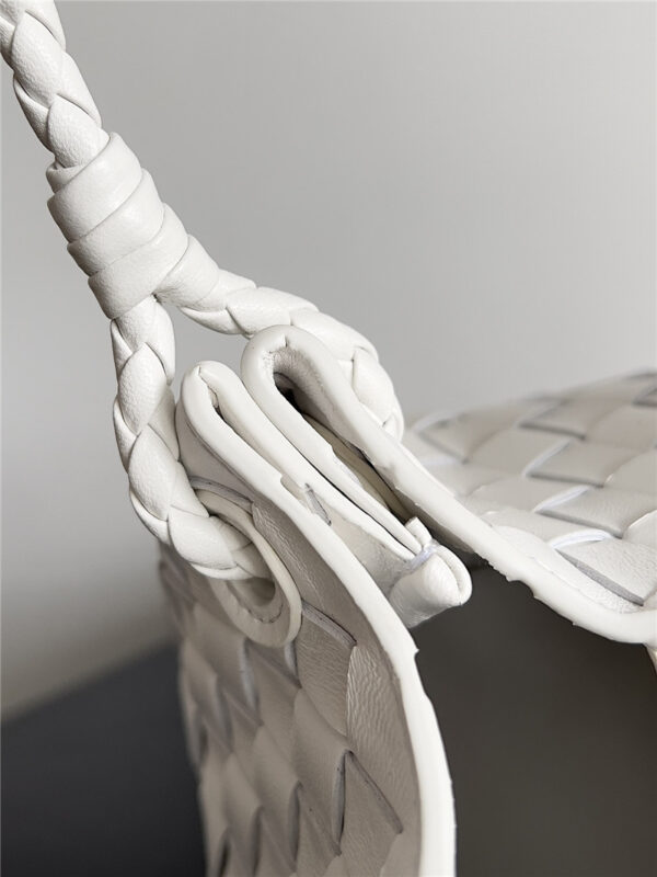 Bottega Veneta Small Andiamo Parachute Bag - Image 7