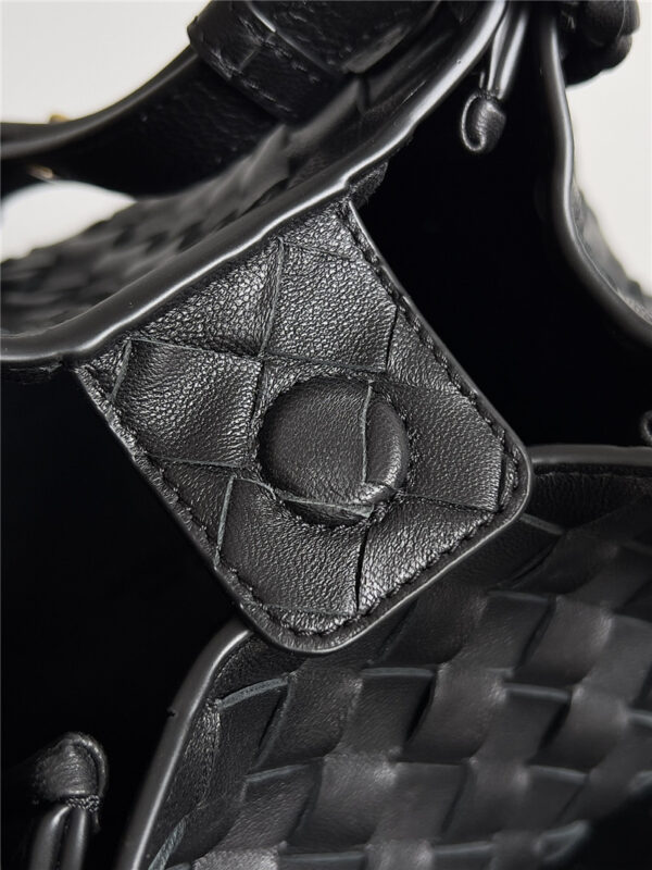 Bottega Veneta Small Andiamo Parachute Bag in Black - Image 7