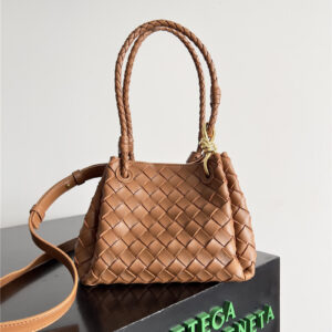 Bottega Veneta Small Andiamo Parachute Bag in Apricot