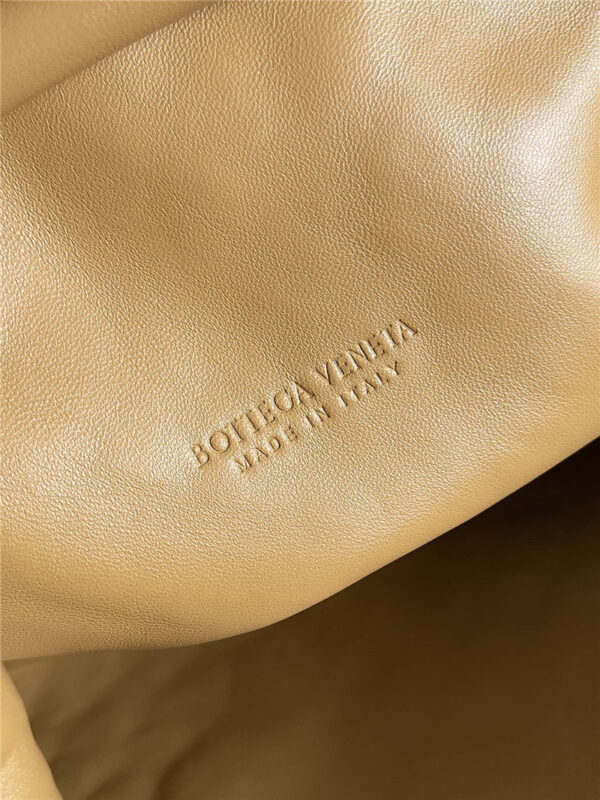 bottega veneta lauren clutch - Image 7