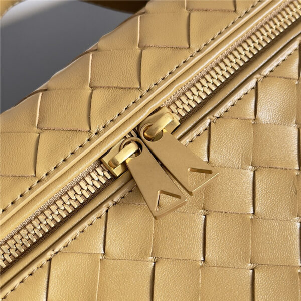 bottega veneta woven zip crossbody bag - Image 2