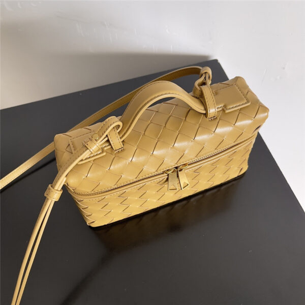 bottega veneta woven zip crossbody bag - Image 4