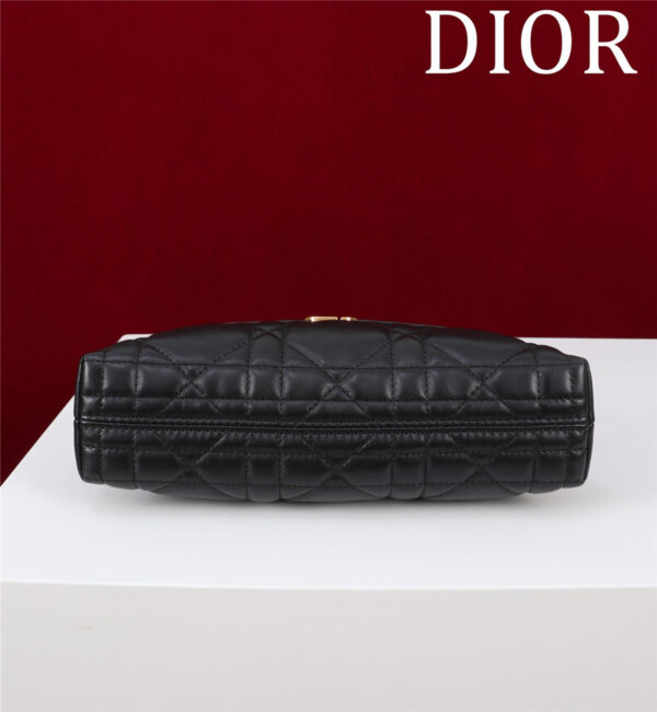 Dior 30 Montaigne Mini Shoulder Bag - Image 4