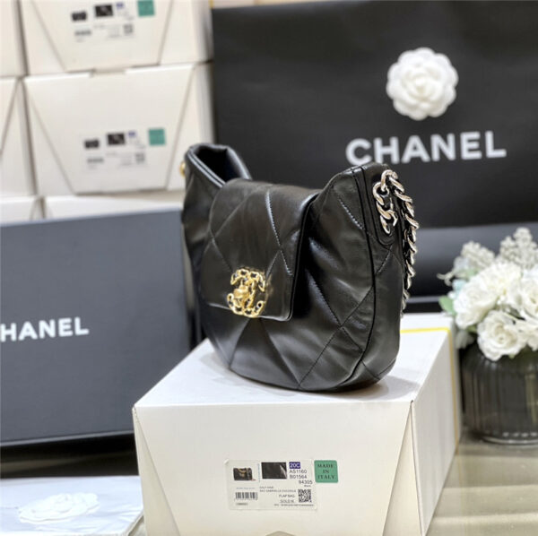CC logo 19 bag hobo bag - Image 6