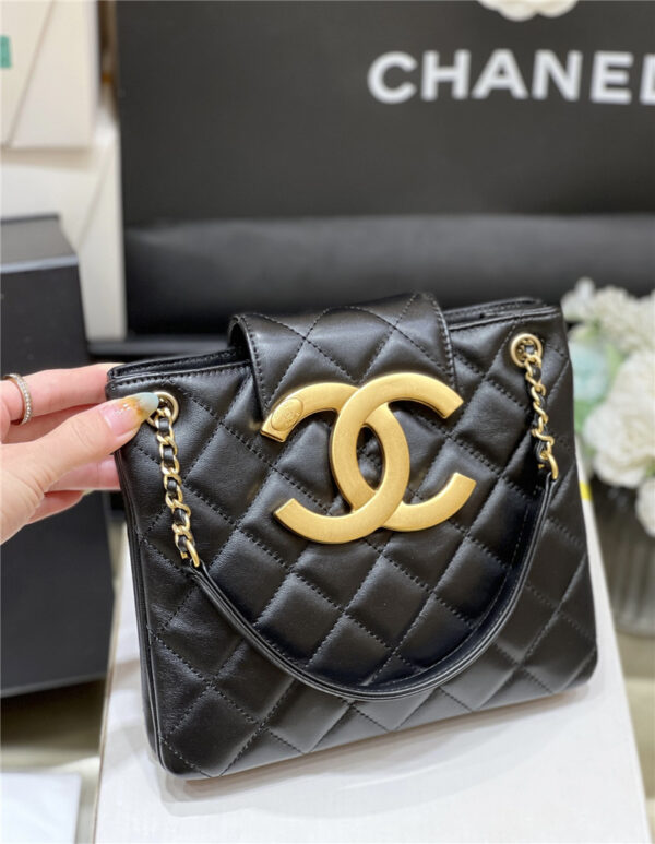 CC CC Logo Tote Hobo Bag - Image 6