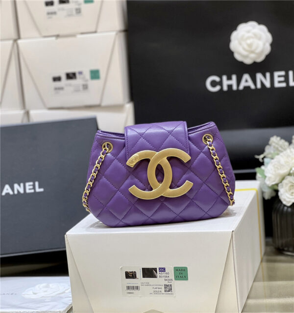 CC CC Logo Messenger Bag Purple - Image 3