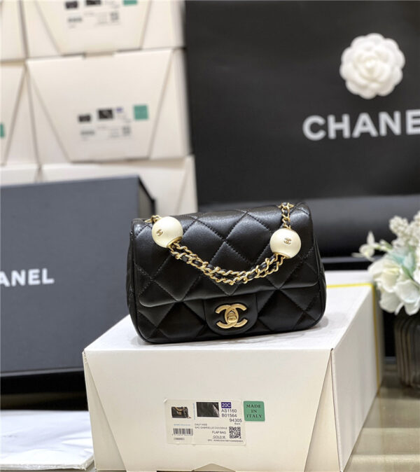 CC Logo Pearl Chain Bag Small - Image 4